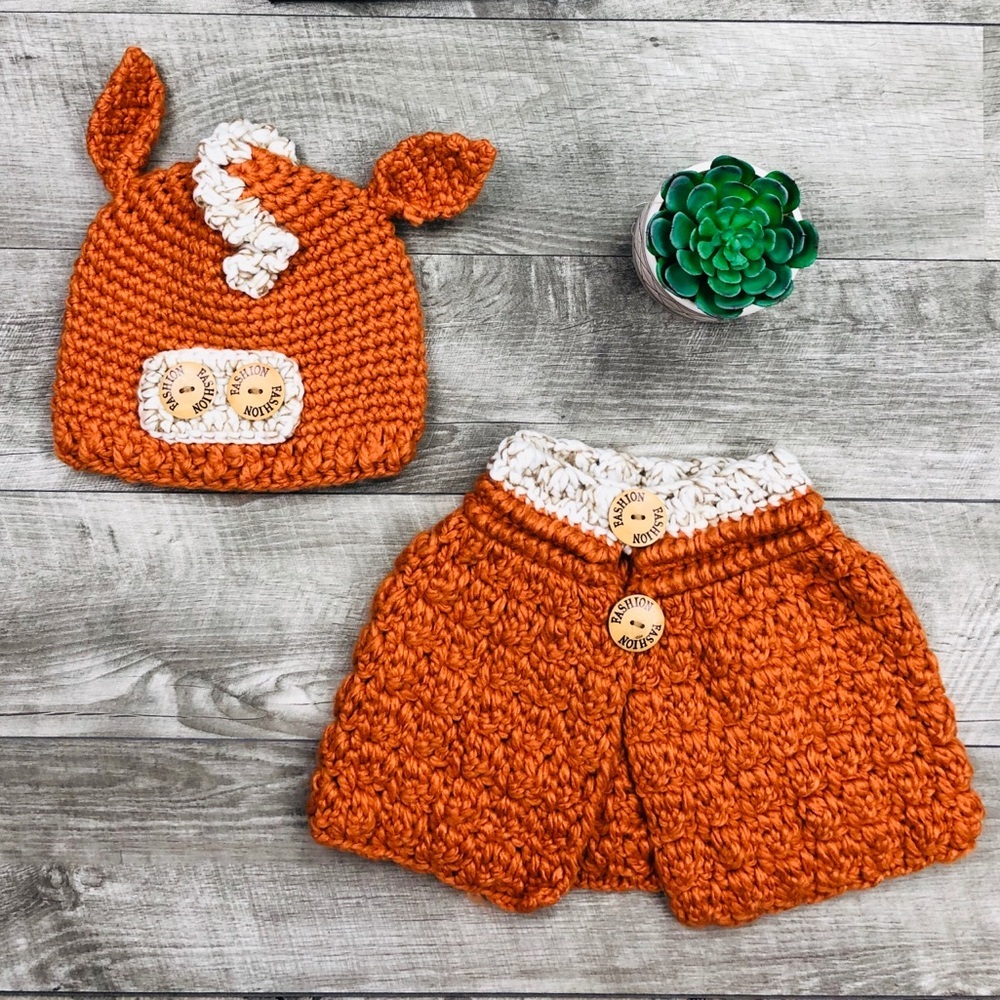 NWOT KNIT HAT AND PONCHO SET